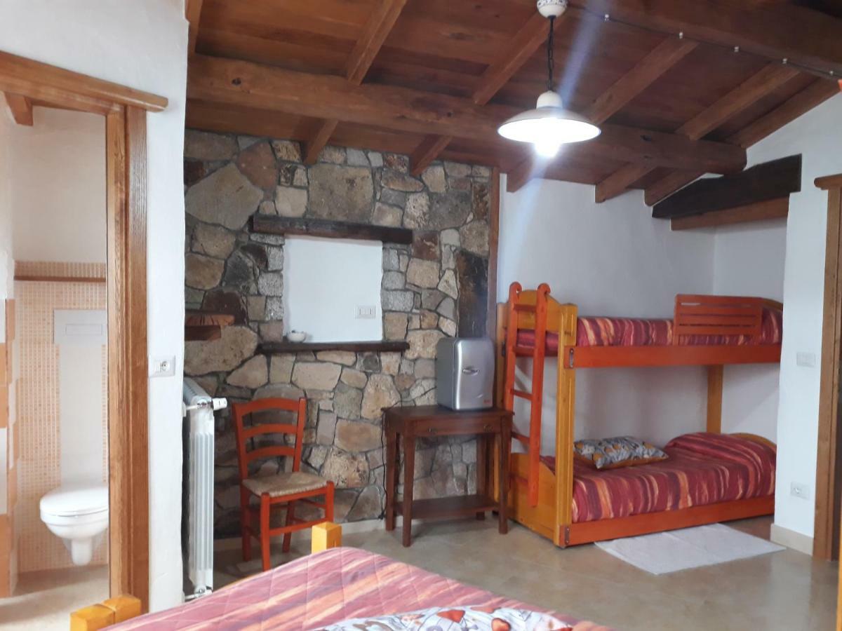 B&B Gennargentu Фонні Екстер'єр фото